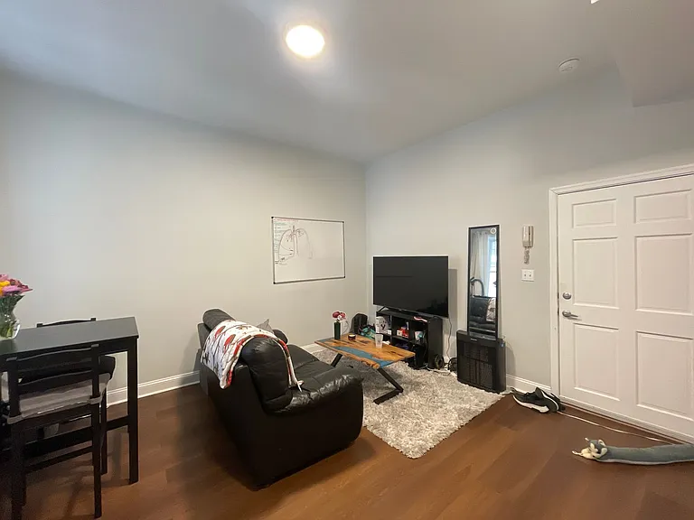 1322 Locust Street - GRNZ XI — Photo 4