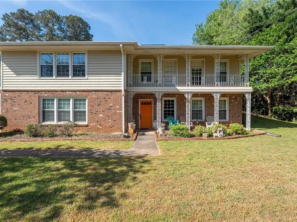 2491 Highland Golf Course Dr SE, Conyers, GA 30013