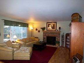 4th image of 1612 55th Ct SE