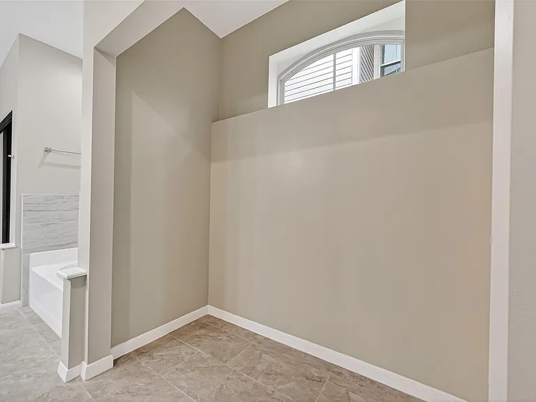 6635 Queensclub Dr — Photo 28