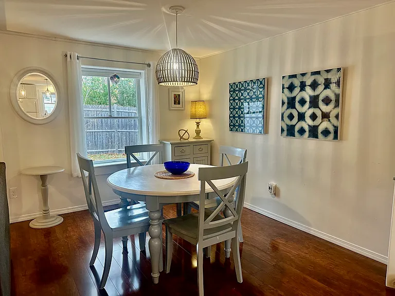 27 Underwood Rd #A — Photo 6