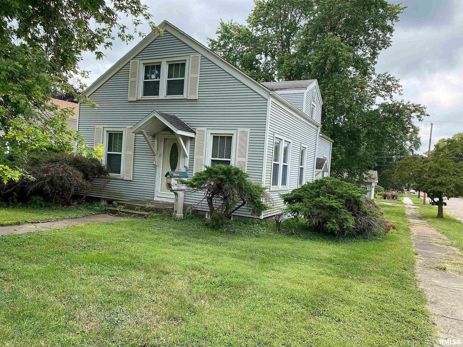 303 S Prairie St, Lacon, IL 61540 Zillow