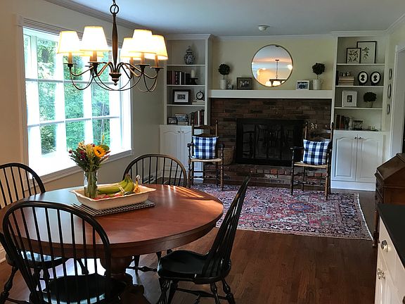 5th image of 1555 Stonington Dr