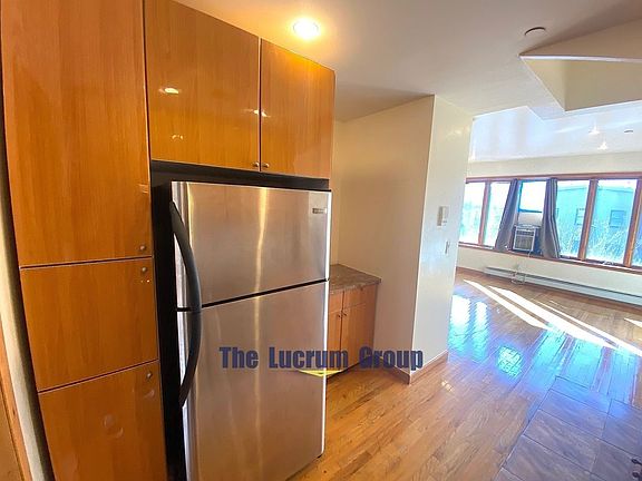 3rd image of 279 21st St APT 3