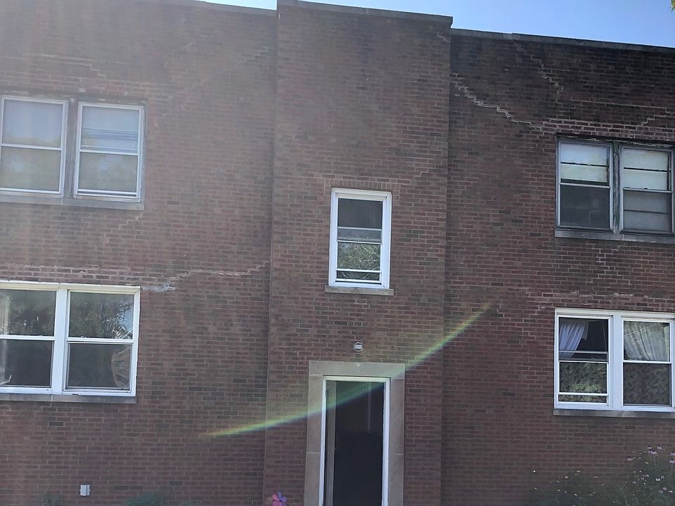 1st image of 6724 N Seeley Ave #1S