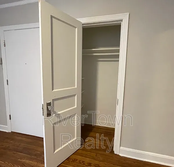 3583 Watauga Ave — Photo 3