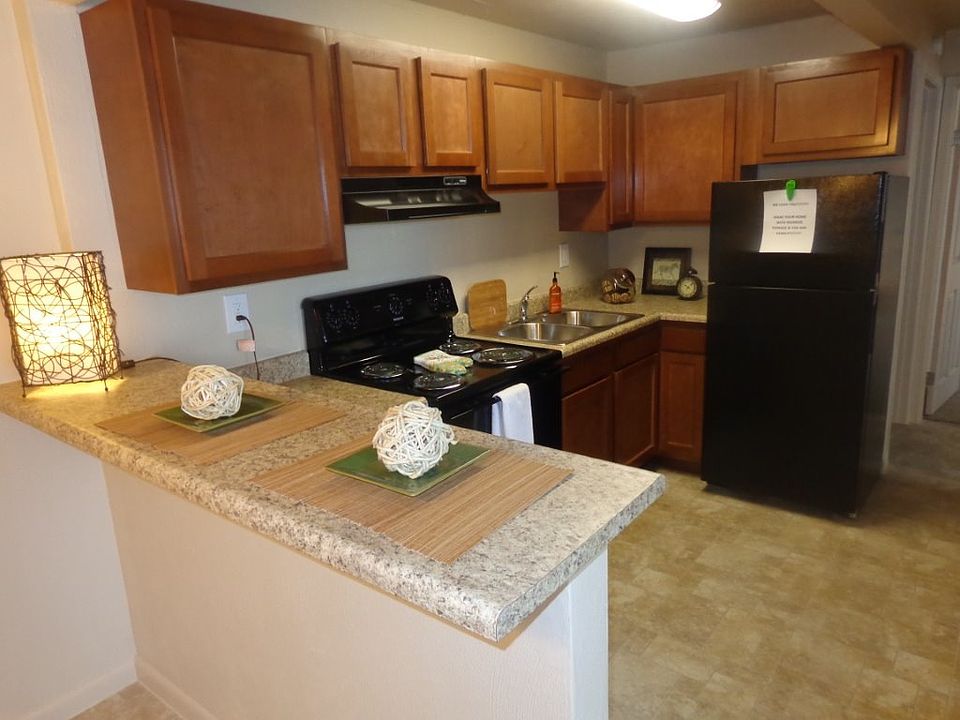 1st image of 297 Courtland Dr APT 05E