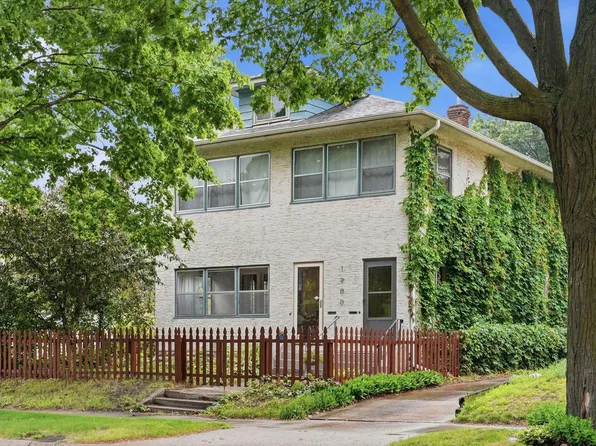 1900 Buchanan St NE, Minneapolis, MN 55418