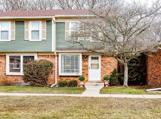 2933 Whittier Ct, Ann Arbor, MI 48104