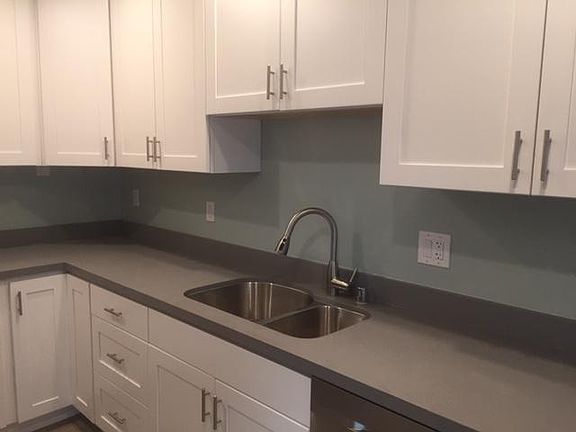 3rd image of 325 Cortez Dr