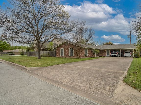 3rd image of 8110 Exmoor Dr #A