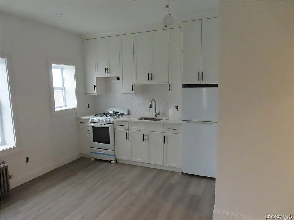 1 bed, 1.0 bath, 500 sqft, $2,200 — Photo 2