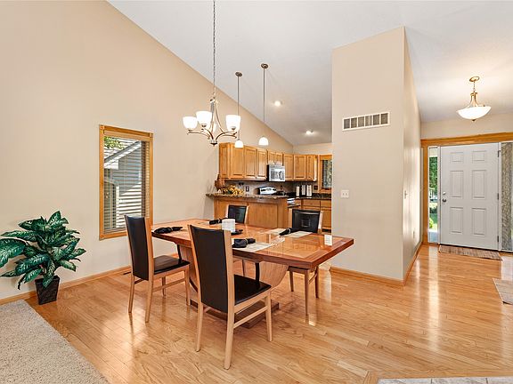 4th image of 4608 154th St