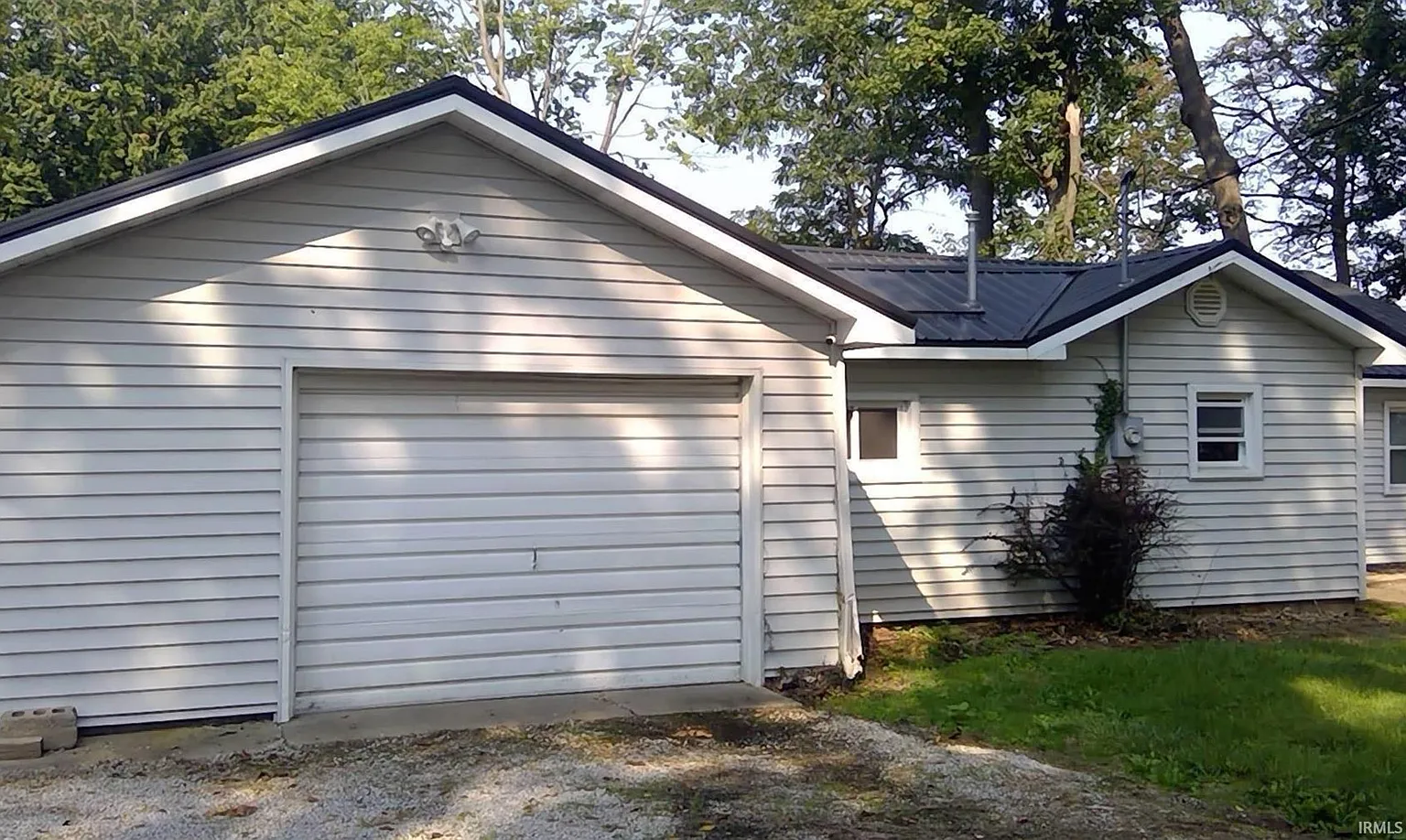 2390 S 460 E photo 1