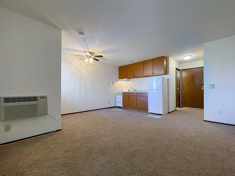 Country Meadows Apartments — Photo 26
