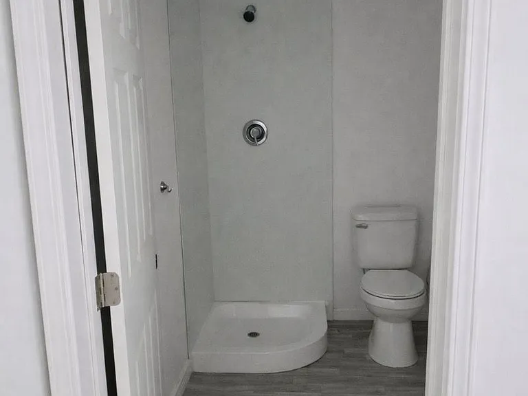 510 Thompson St — Photo 4