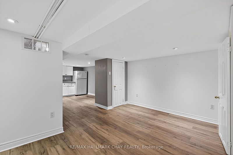 Toronto House for rent - 2 Bedrooms — photo 12