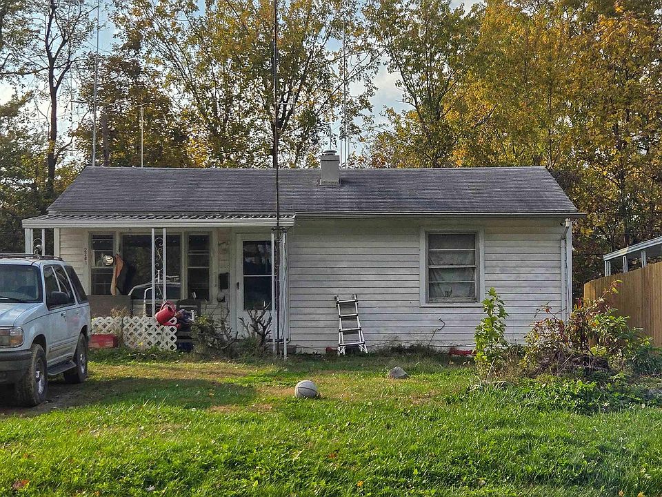 1st image of 2201 S Walnut Ln
