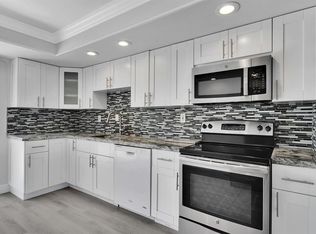 104 Palamino Cir, Boca Raton, FL 33487