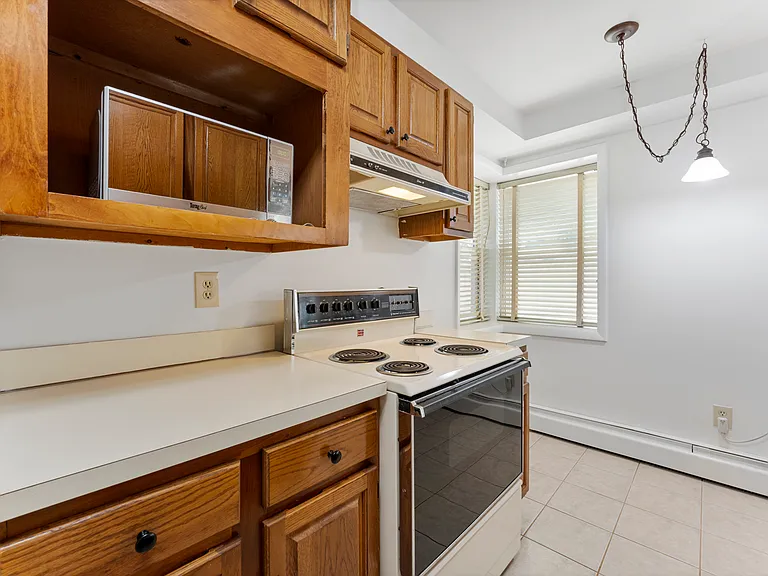 7034 Strathmore St #5 — Photo 7