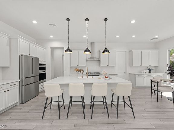 3rd image of 3041 Raywood Ash Dr