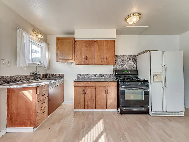 1459 G St — Photo 4