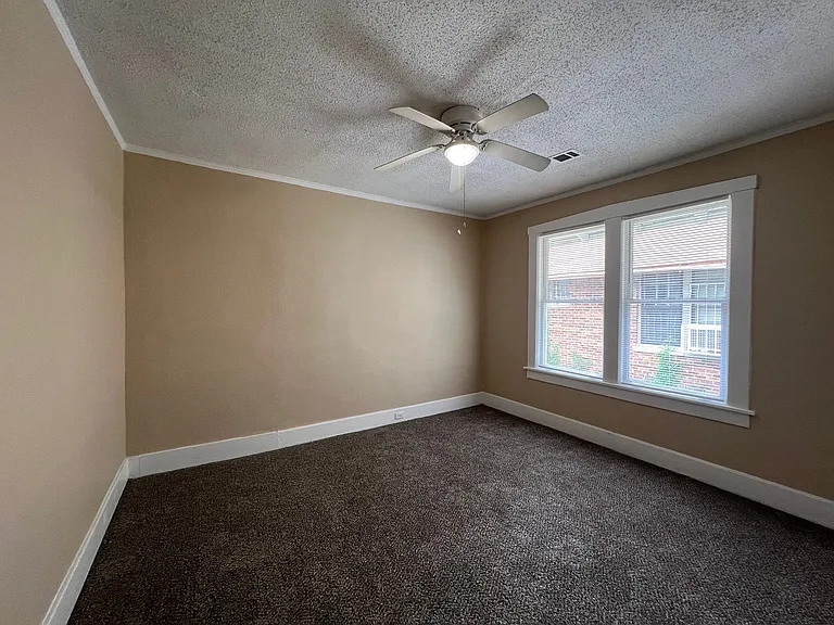 1263 Forrest Ave — Photo 6