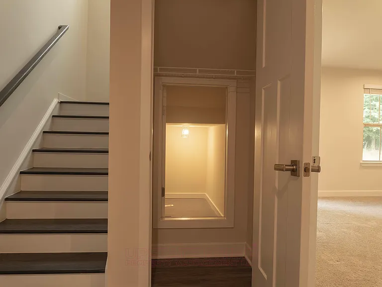 8 Questover Dr — Photo 3