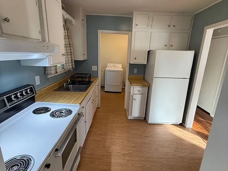 508 Henderson Dr — Photo 9