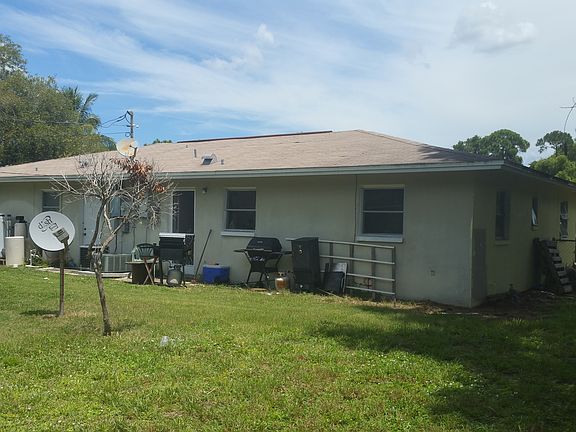 2nd image of 1325 Hibiscus Dr
