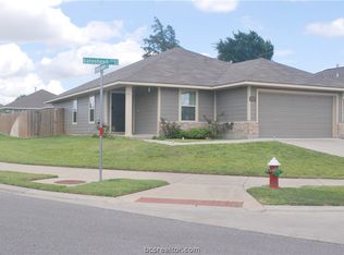 2110 Gateshead Rd E, Bryan, TX 77801