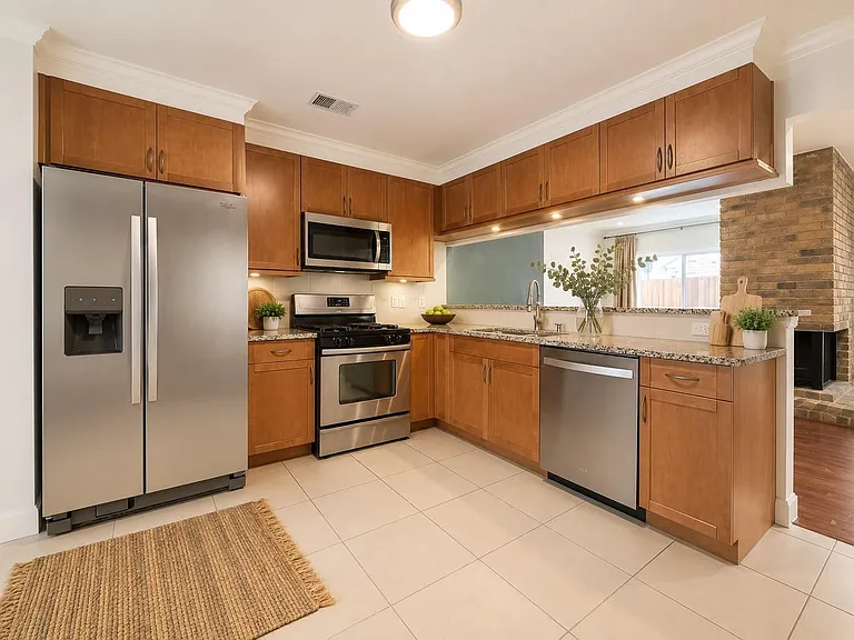 18142 Glenledi Dr — Photo 21