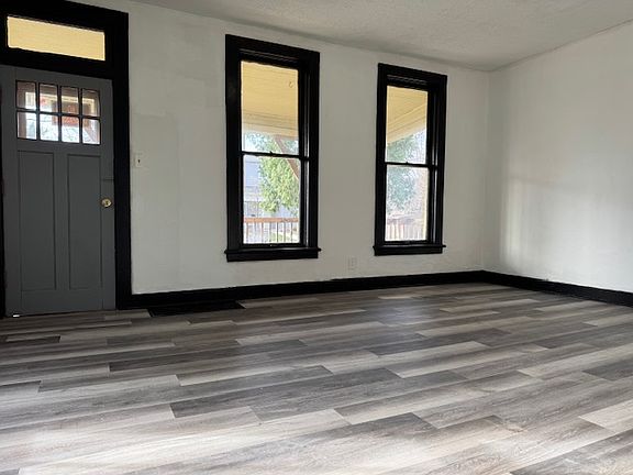 3rd image of 216 3rd St