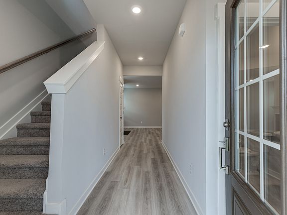 3rd image of 1215 Ross Farms Blvd
