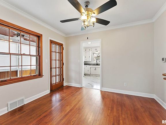 5th image of 2615 E Locust St