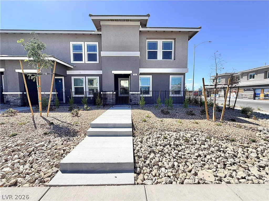 3 bed, 2.5 bath, 1410 sqft, $1,950 — Photo 4