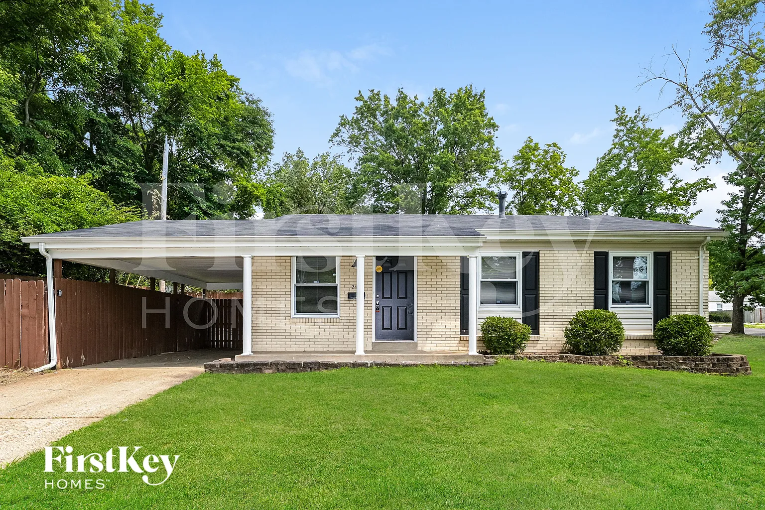 2585 Teakwood Manor Dr photo 1