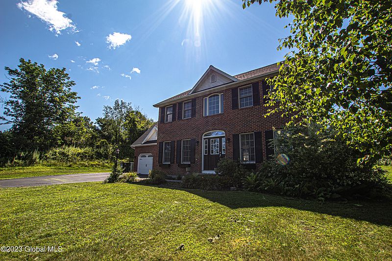 2nd image of 15 Victorian Drive
