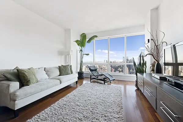 Sold by Nest Seekers International | media 1