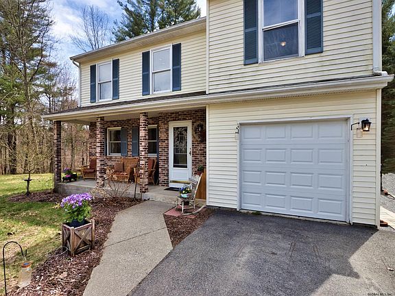 4th image of 80 Baker Dr