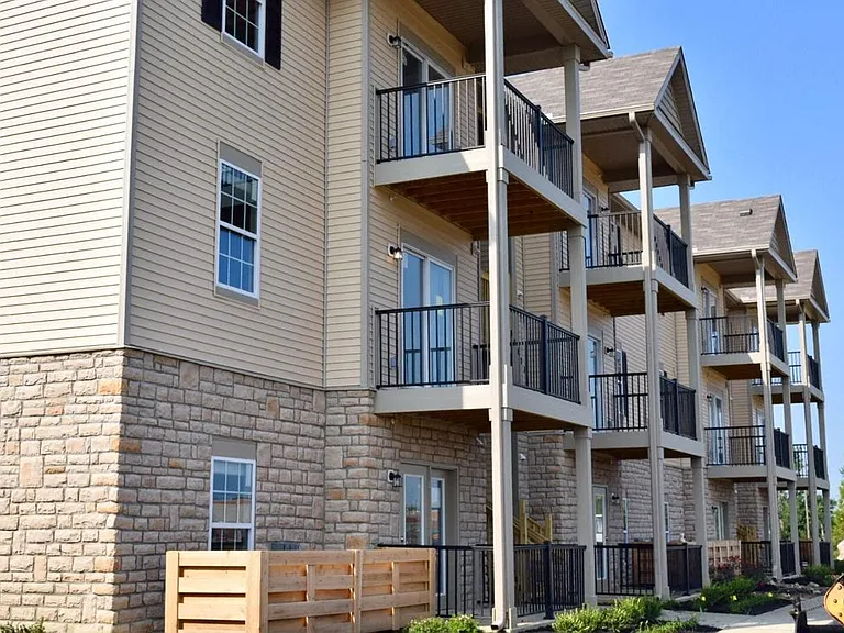 Brook Lane Apartments — Photo 24