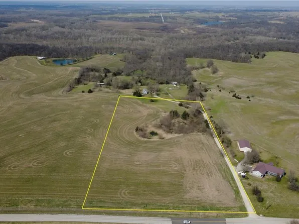 Z Hwy, Edgerton, MO 64444