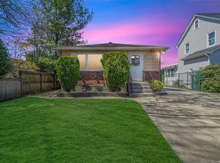2174 Mitchell St, Bellmore, NY 11710