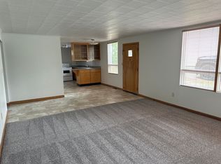 1124 1st St NW, Minot, ND 58703