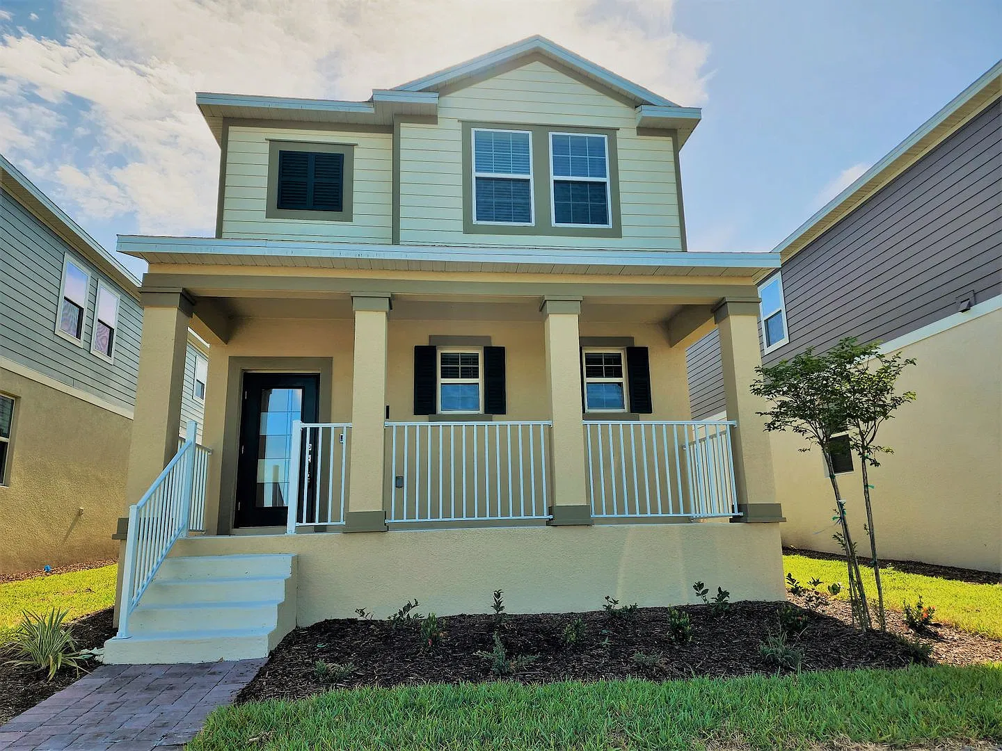 Beautiful Bridgewalk Home with Water View! — Photo 1