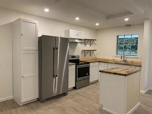 3rd image of 3210 Gleason Dr