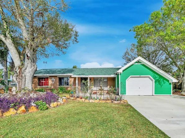 367 NE Midfield Lane, Port St Lucie, FL 34983