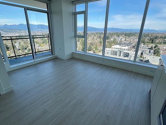 2nd image of 13675 107a Ave #2711