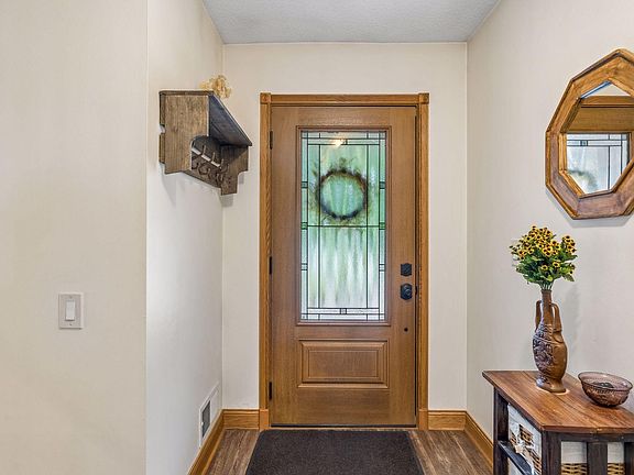5th image of 220 Edgewood Ave