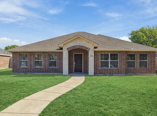 408 Northgate Dr, Terrell, TX 75160